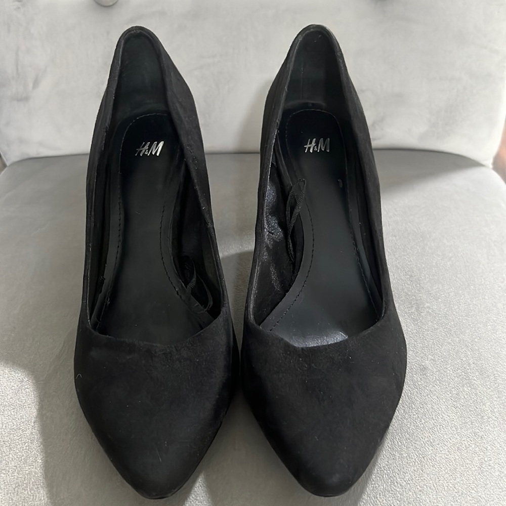 H&M Black Suede Heel